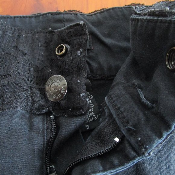 Kik girl black low rise street jeans Size 3, 29x28". Lace satin trim. 90s-2k. - Picture 12 of 15
